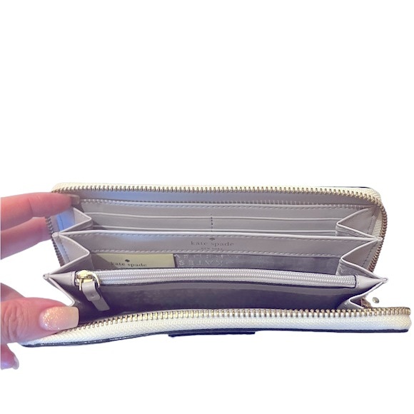 Kate Spade Wallet - Picture 6 of 8